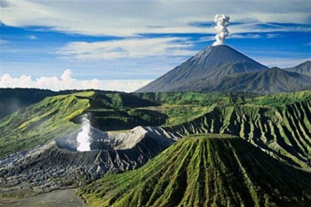 В Индонезии проснулся вулкан Локон-Эмпунг