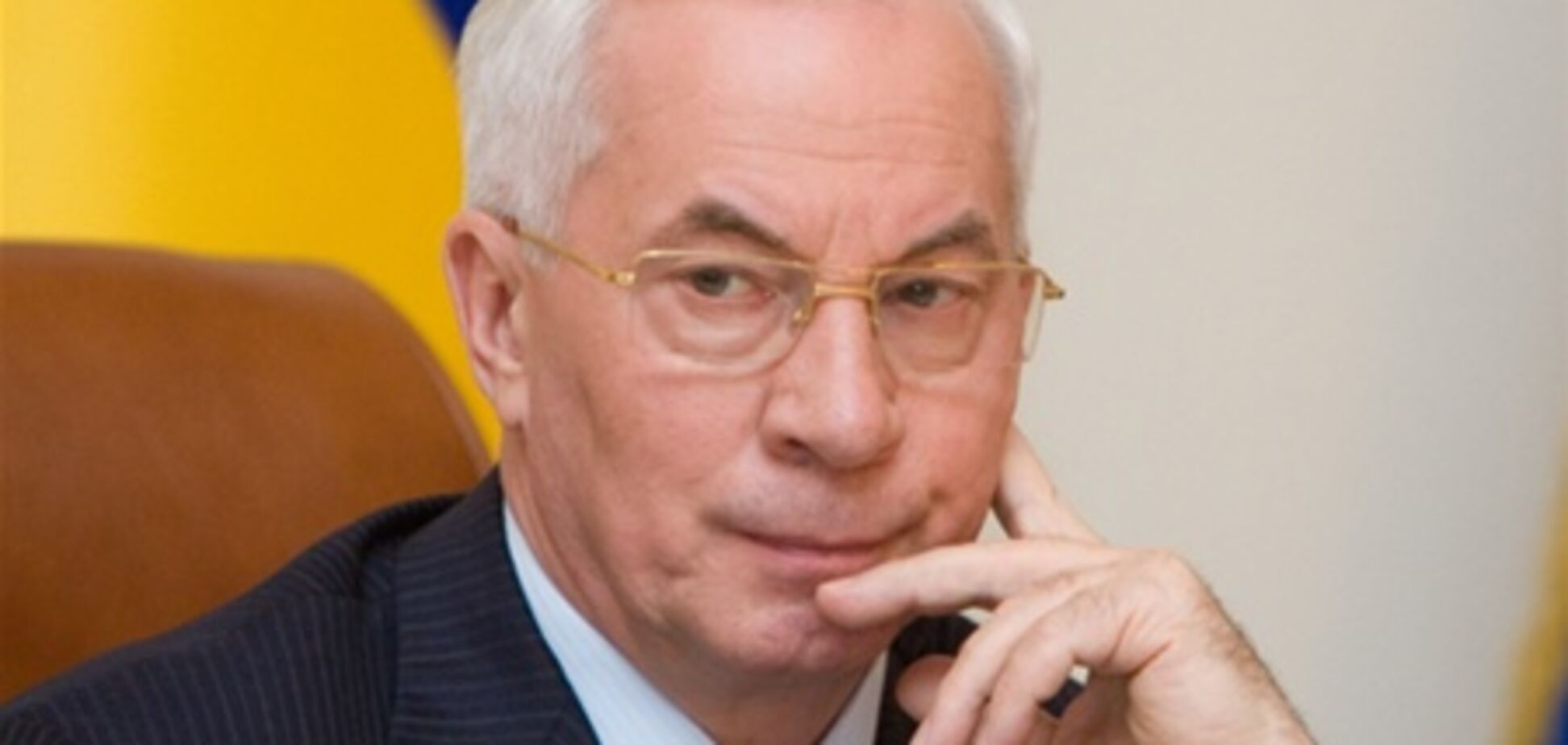 Азаров візьметься за рейдерів