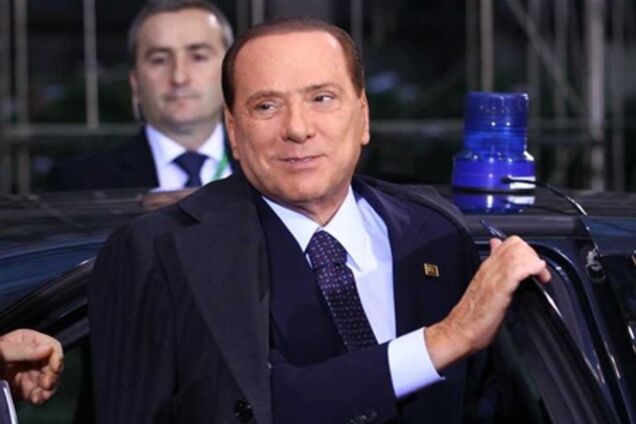 Берлускони согласился уйти до конца года