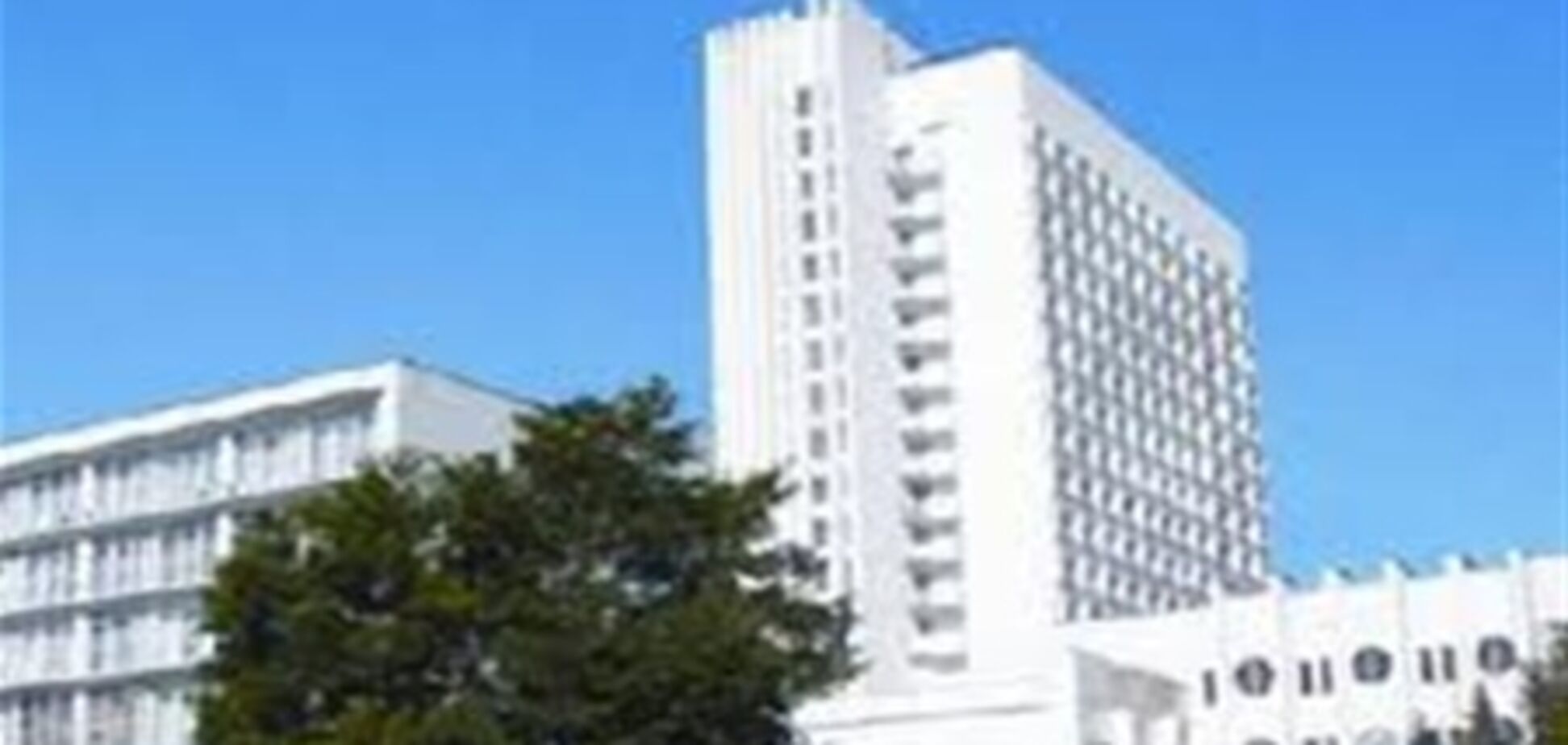 Конфлікт навколо готелю 'Мир': 'Супутник' звинувачує рейдерів