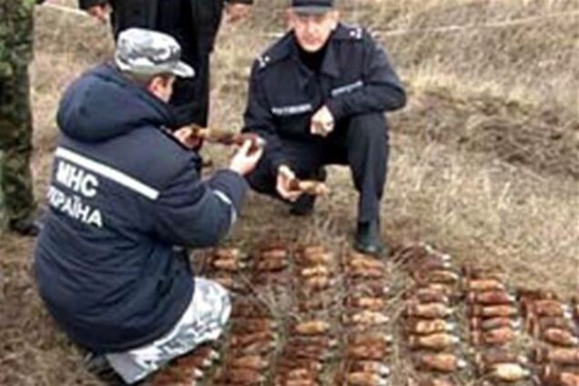 Дніпропетровщина. Піротехніки знешкодили три сотні боєприпасів