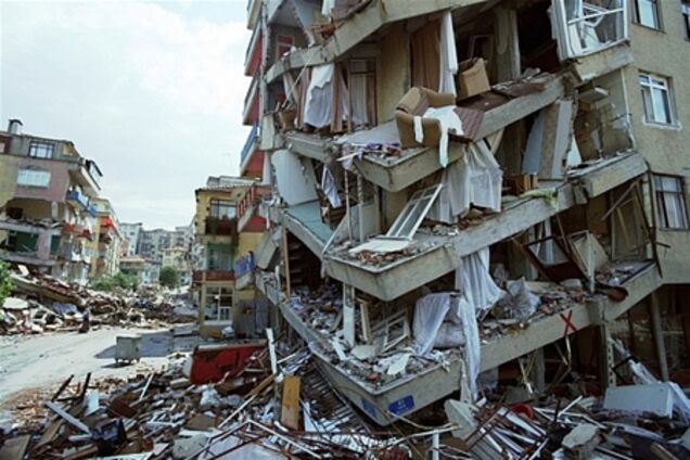 Кількість загиблих від землетрусу в Туреччині зросло до 481 людини