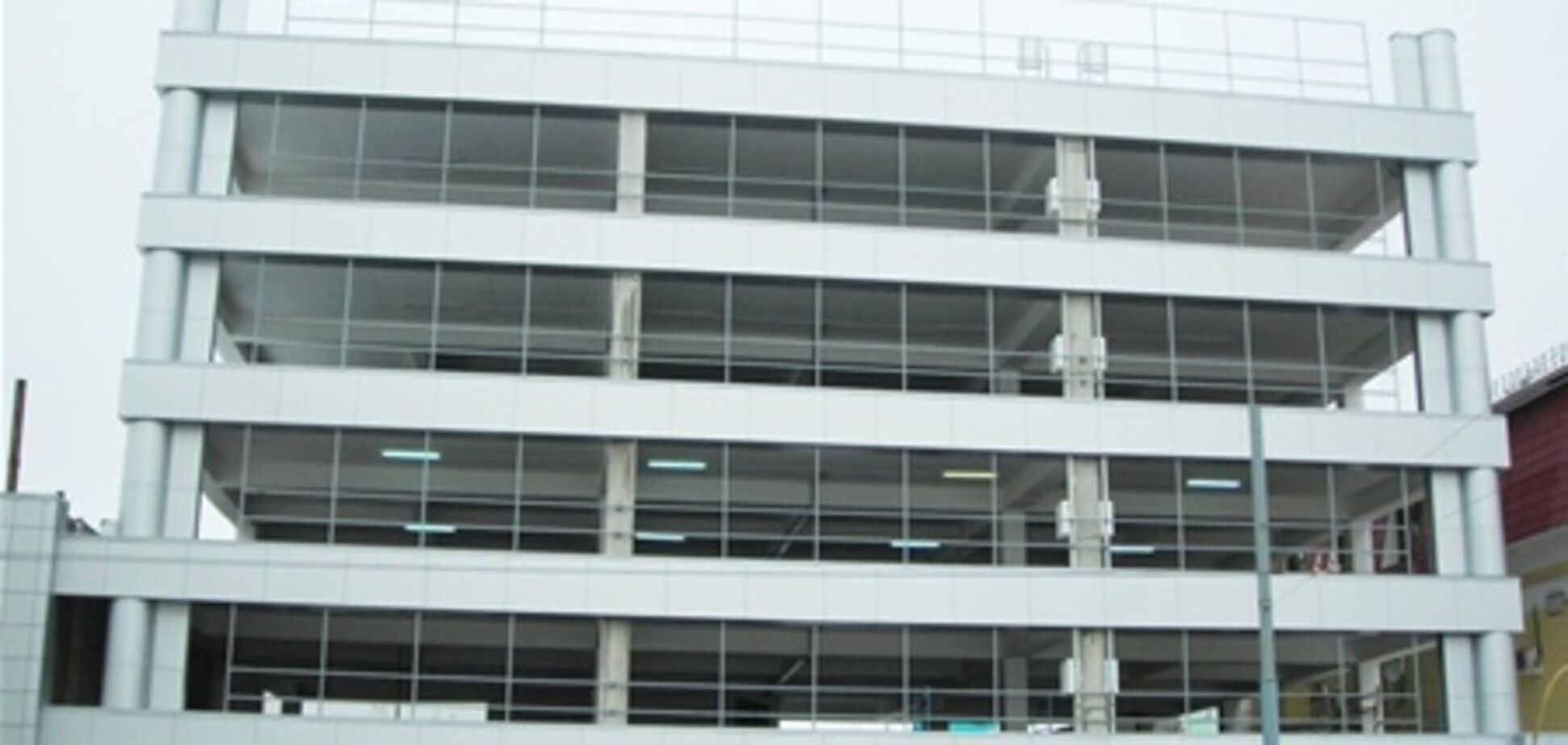 Инвесторам предлагают 79 участков в Киеве для строительства паркингов