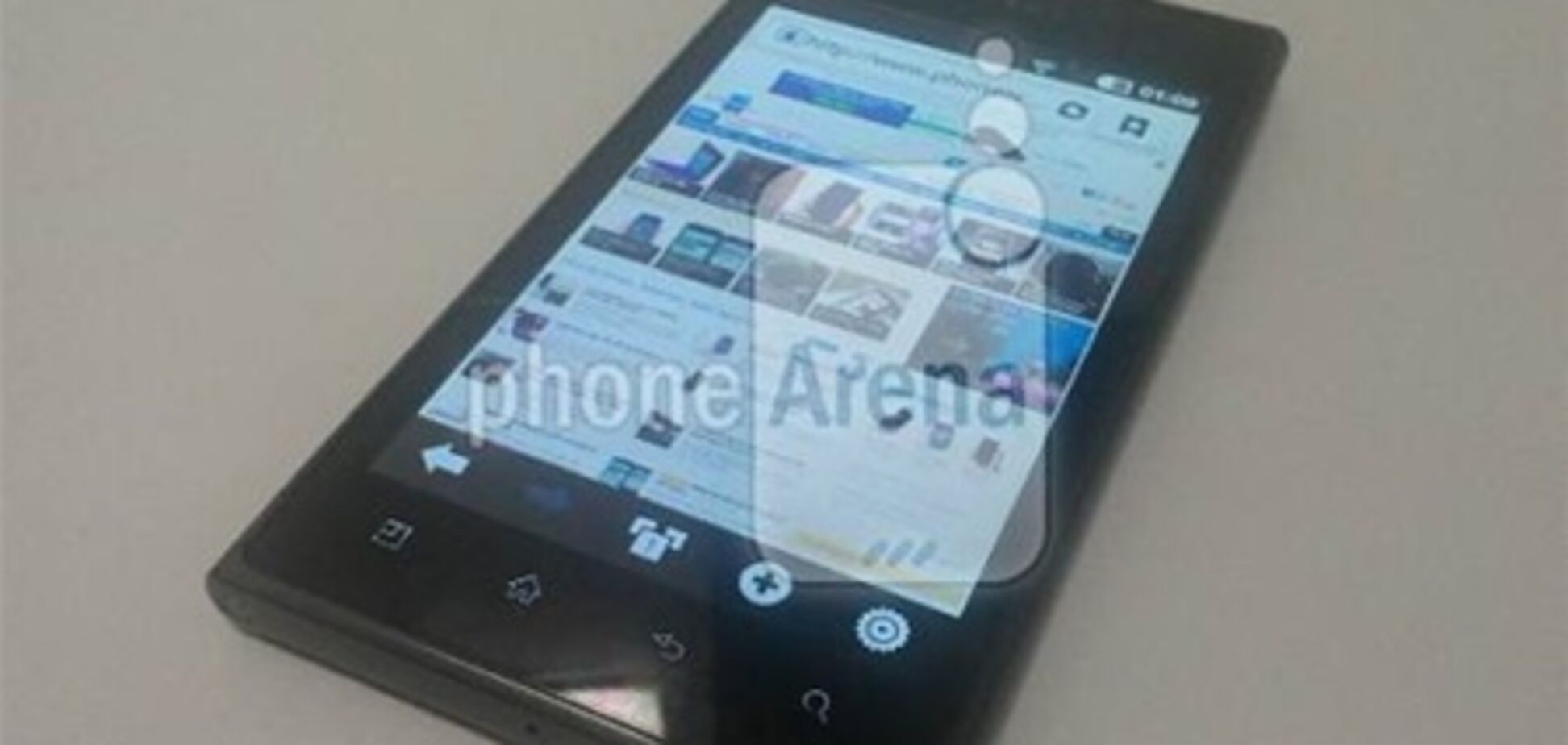 Компания LG перезапустит успешную модель Prada