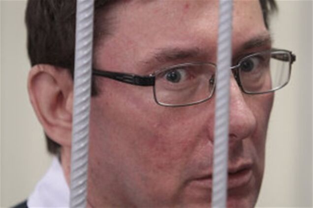 Луценко: я хочу дождаться приговора живым