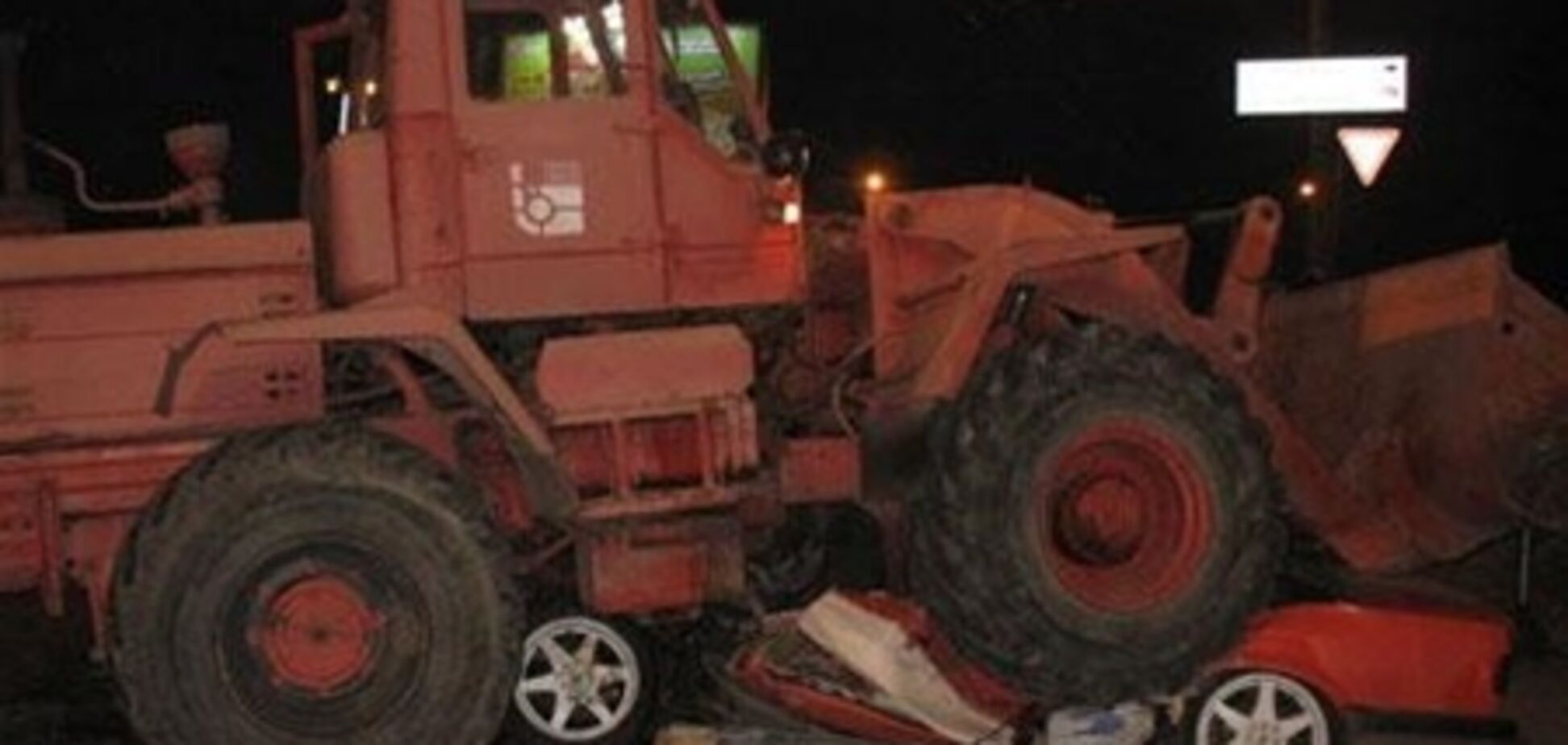 Харків. Бульдозер розчавив BMW з водієм