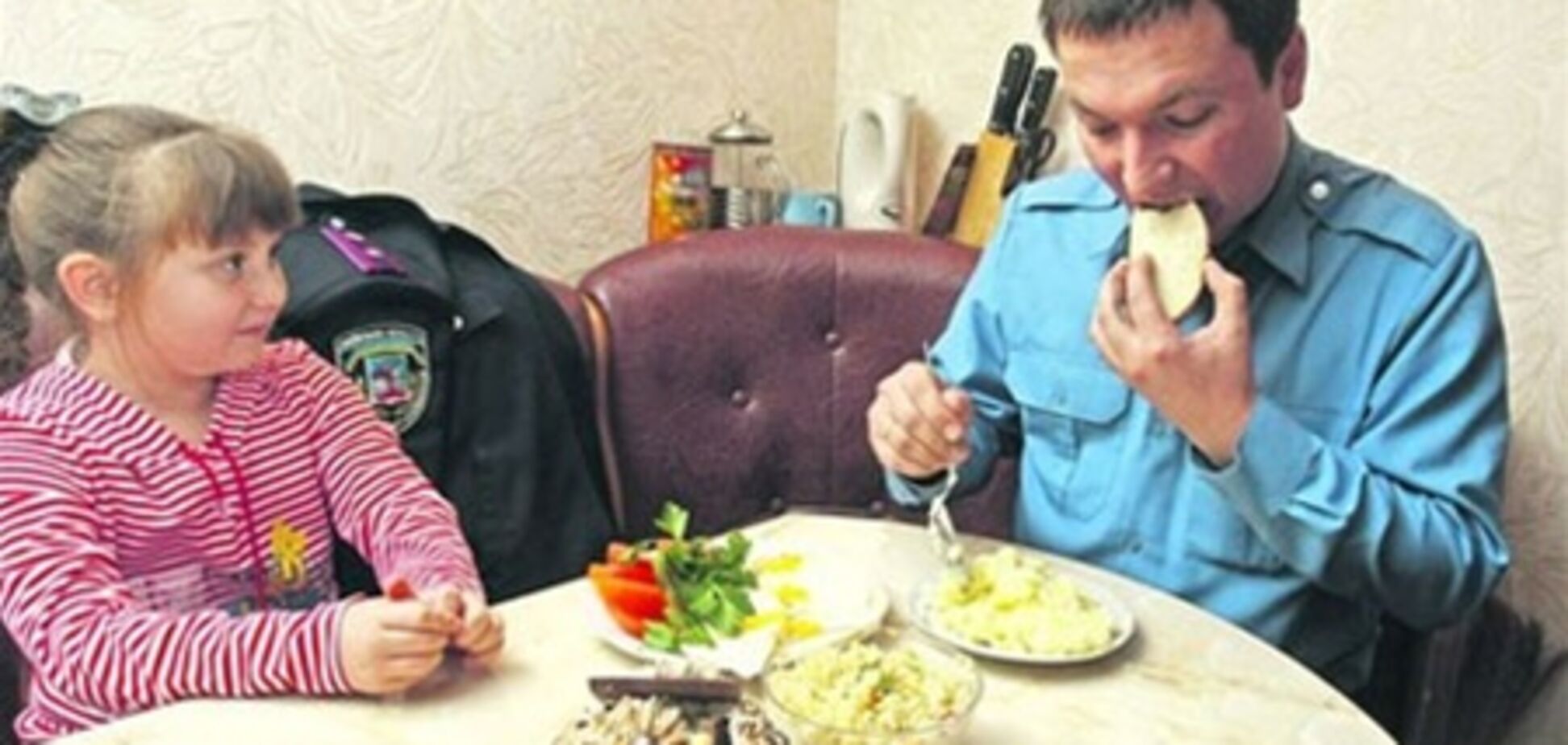 Чем завтракают политики и простые украинцы