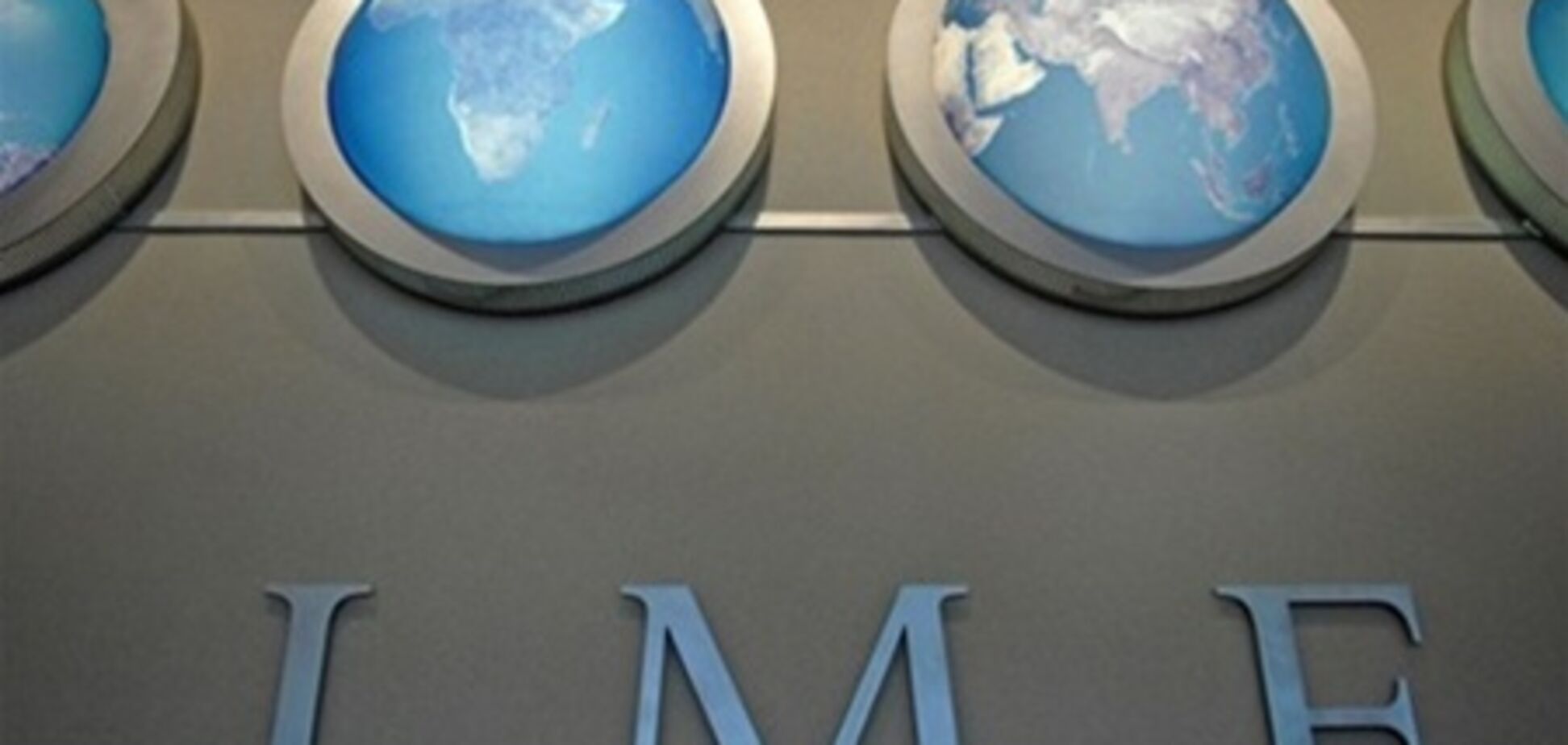 Аналитики: Резервов МВФ не хватит для 'спасения' Испании и Италии