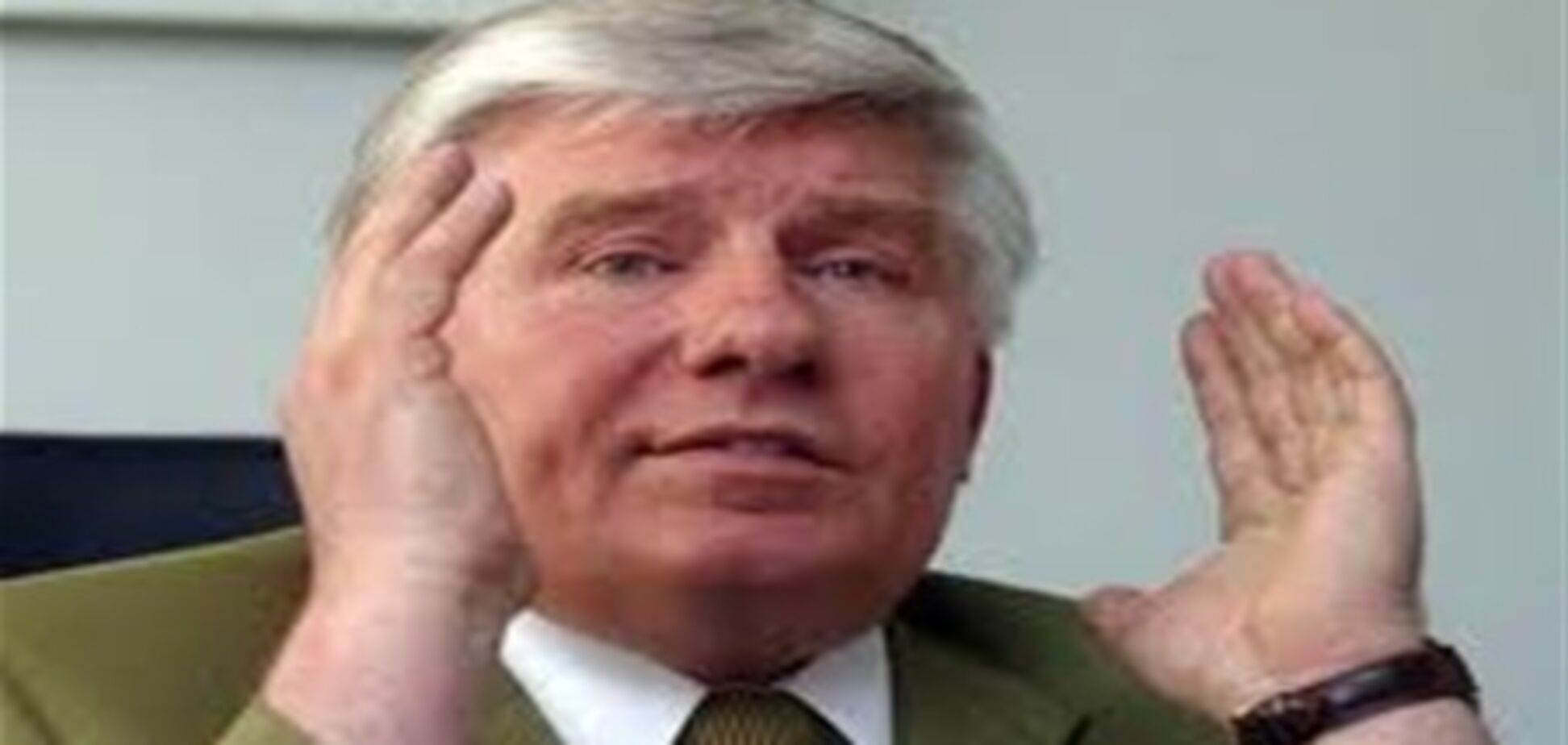 Янукович визнав, що Чечетов махає рукою краще за всіх