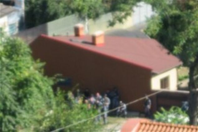 Господинею квартири, де жили чеченські кілери, впритул зайнявся УБОЗ