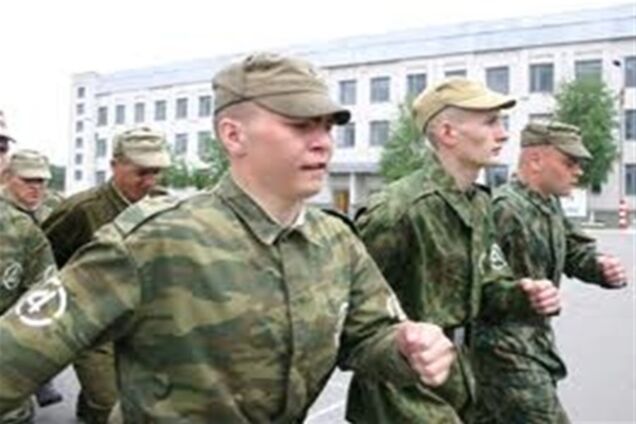 Ведмідь зайшов у військову частину і покусав солдата