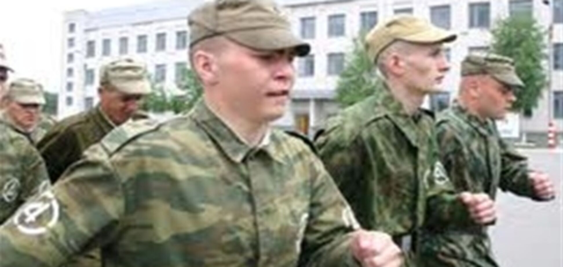 Ведмідь зайшов у військову частину і покусав солдата