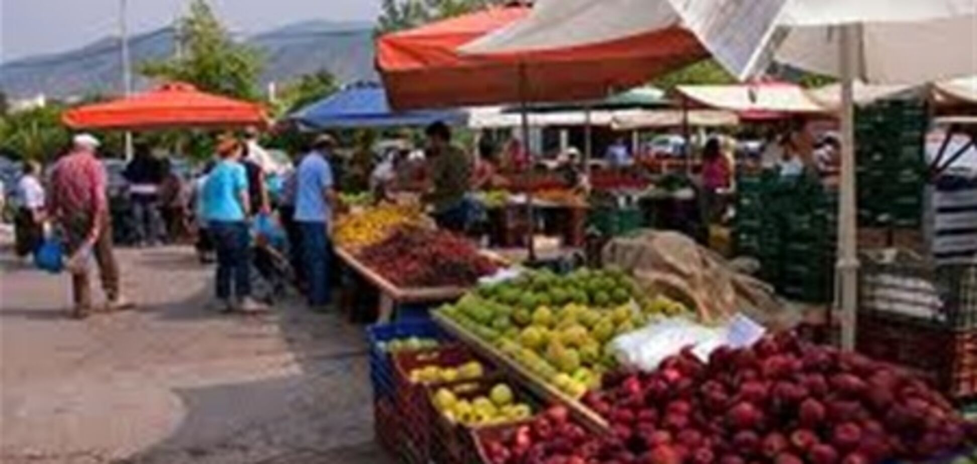 Овочі та фрукти в Україні продовжують дешевшати