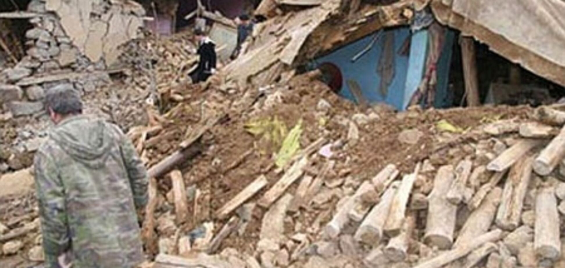 Число жертв землетрясения в Турции возросло до 601