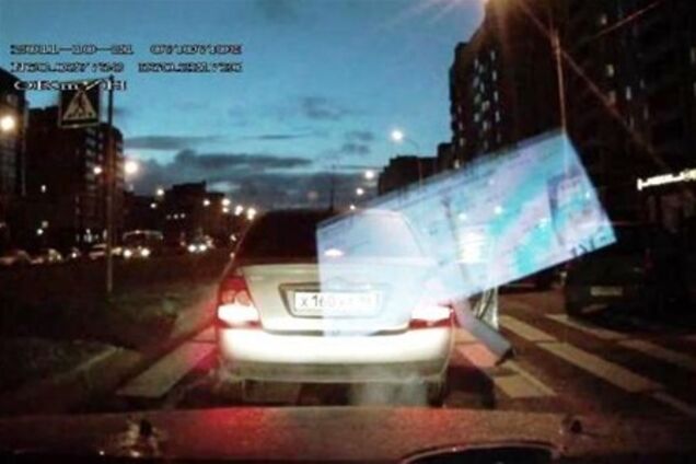 Боевой пешеход побил водителя на «зебре». Видео