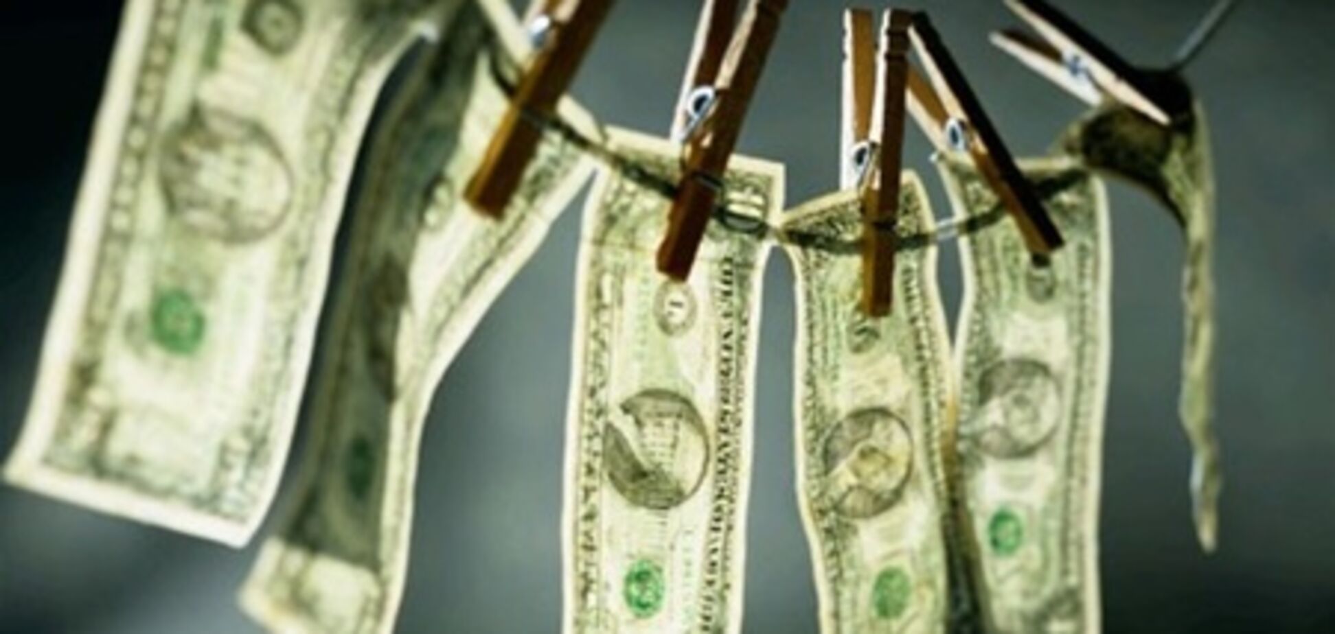 Украину исключили из черного списка FATF