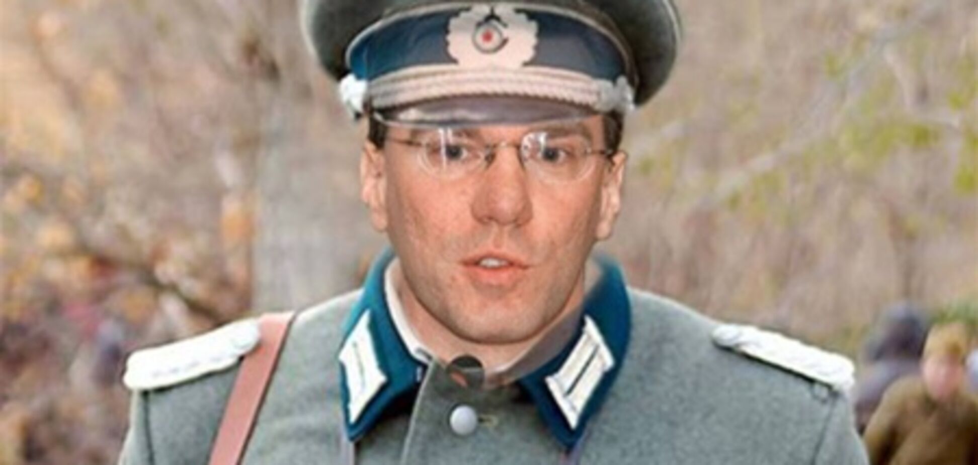 Немецкий офицер и украинская оппозиция