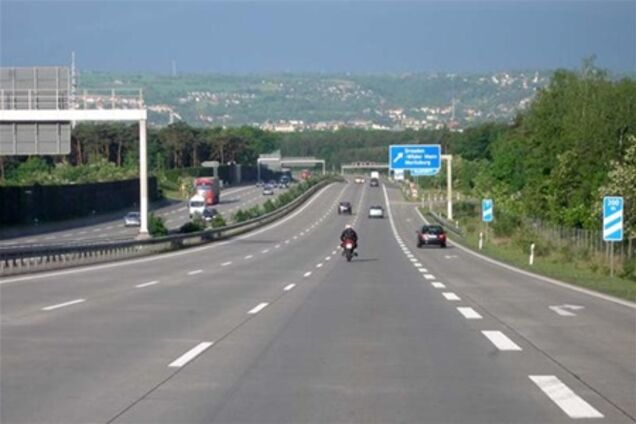 Проїзд по автобанах Німеччини можуть зробити платним для іноземців