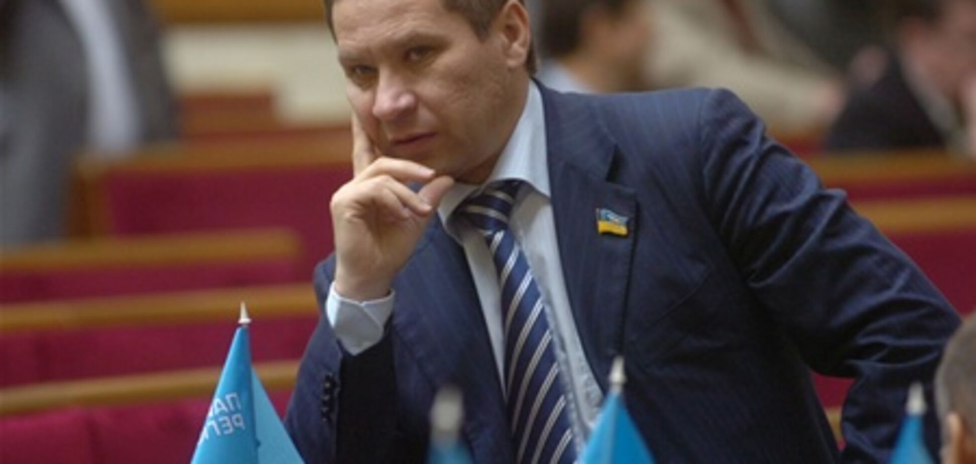 Бюджет 2012 года учитывает риски второй волны кризиса - Лукьянов