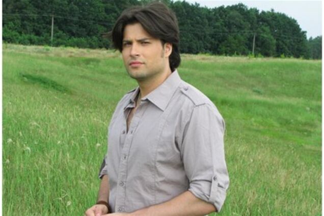 Фанатка подарувала Ткаченко парфум із сірчаною кислотою