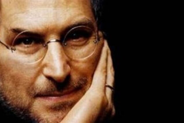 За одну ночь биография Стива Джобса стала бестселлером