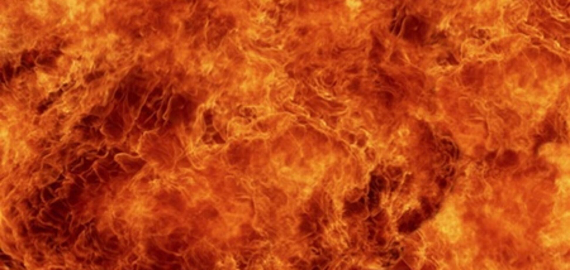 В Алжирі жінка підпалила себе і свого сина через квартиру