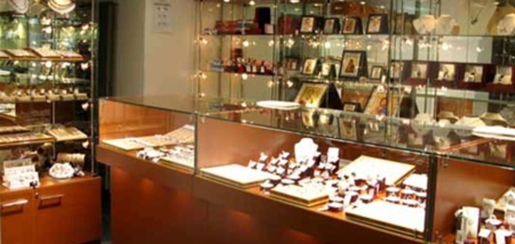 У Маріуполі пограбовано ювелірний магазин