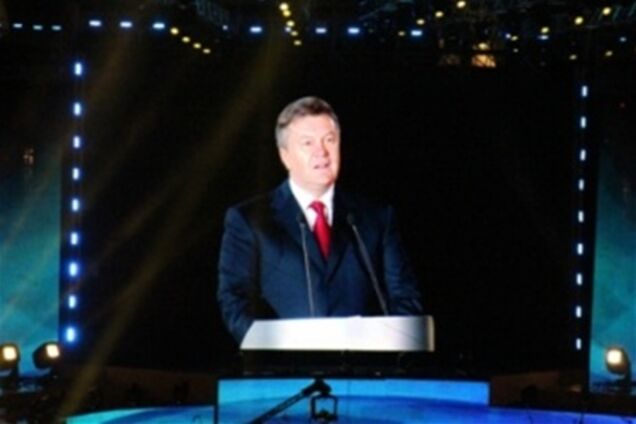 Президент Украины: НСК 'Олимпийский' - подарок будущим чемпионам