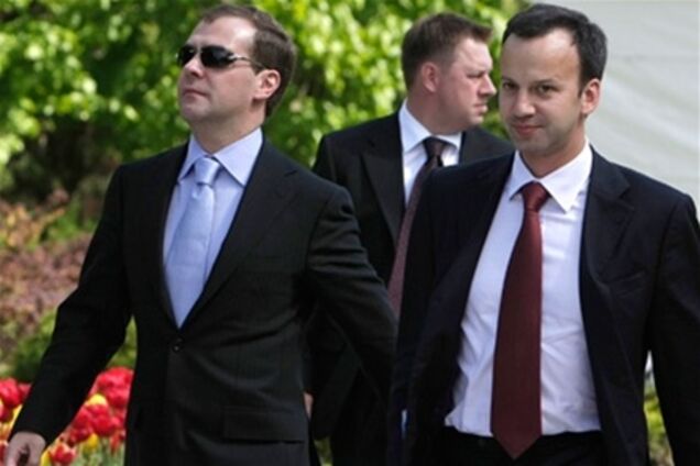 Помічник Медведєва заявив, що той ще може повернутися в президенти