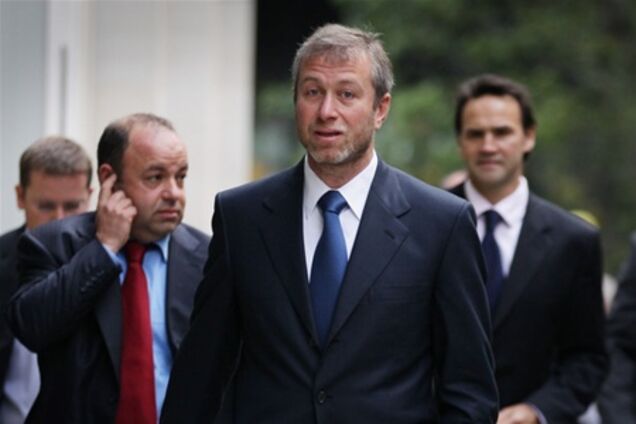 Абрамович обвинил Березовского в том, что тот подогревает слухи о нем