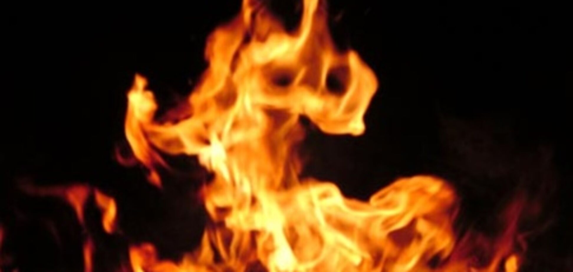 У Миколаєві загорівся цех з виробництва текстильних виробів