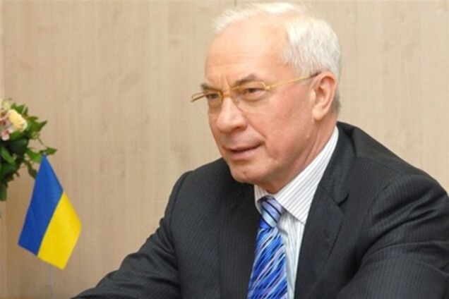 Азаров: рекламу ліків потрібно заборонити