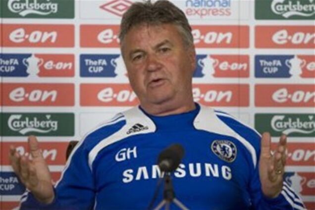 'Челси' отказался от Хиддинка