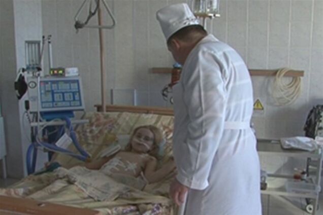 8-летняя девочка, спасая жизнь бабушки, получила множество ножевых ранений