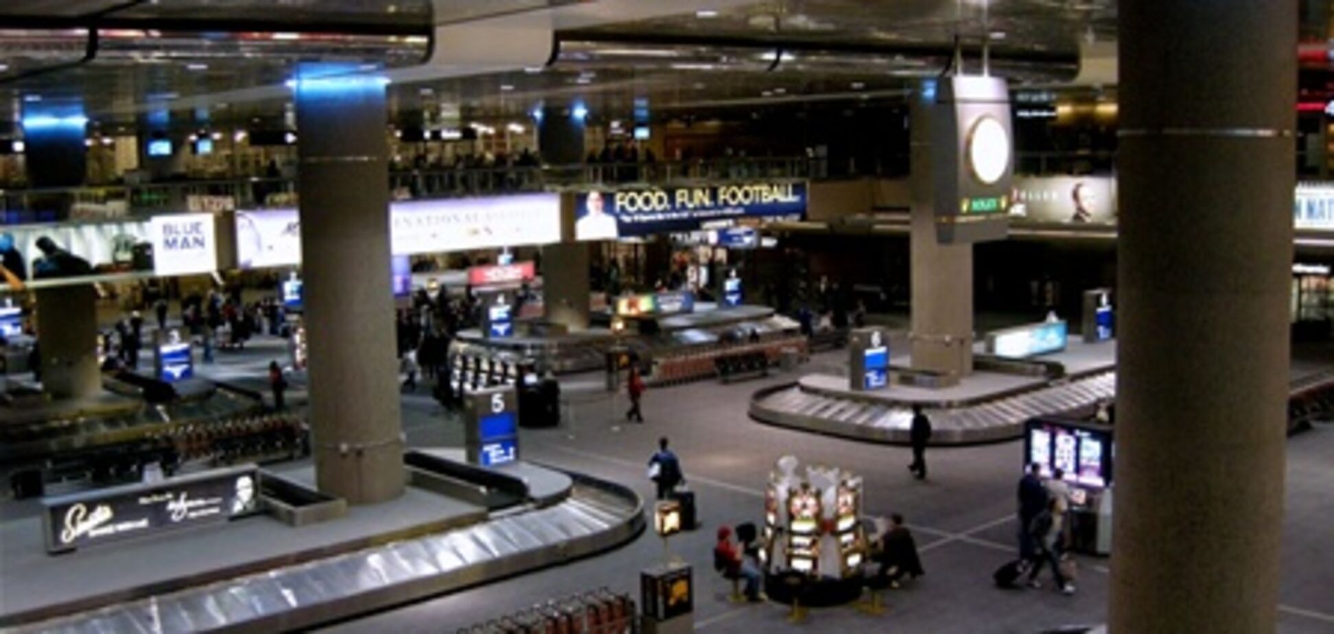 Парижские аэропорты введут автоматическую регистрацию