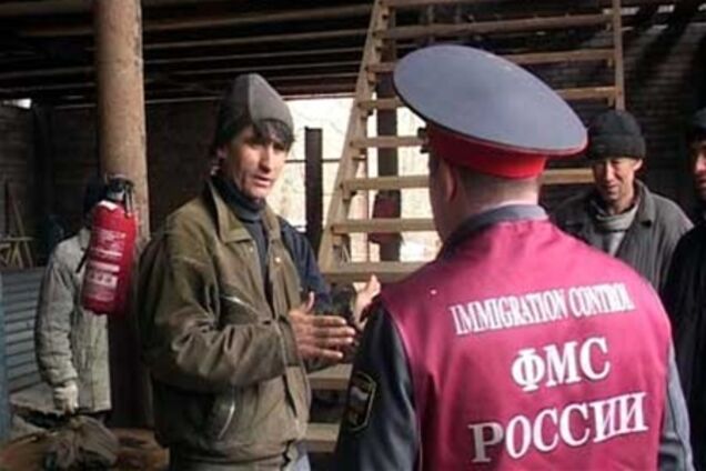 Трудових мігрантів у Росії зобов'яжуть вивчати російську мову