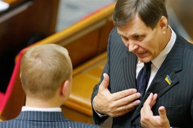 Скандальні смски Ландика-старшого - не підробка