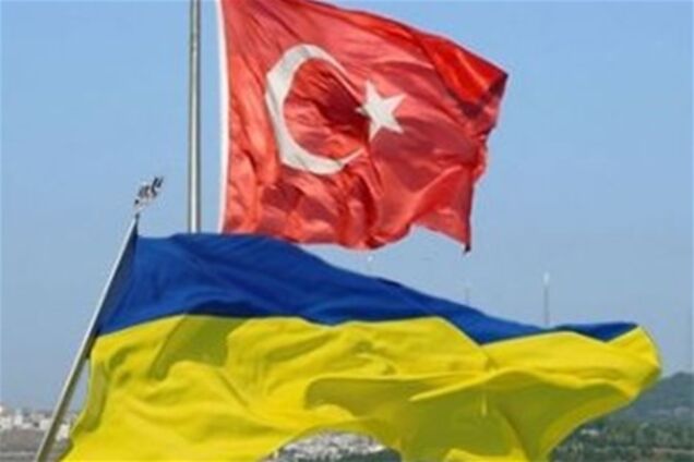 Турция готова отменить визы для украинских туристов