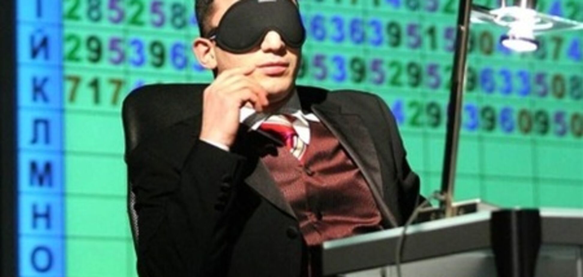 Ведучий '1 +1' у прямому ефірі повторив усі трюки 'доктора Пі'