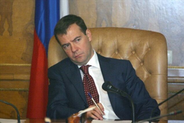 Медведев угрожает НАТО ракетами