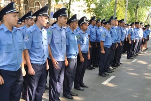 Янукович погодив нові вимоги до міліціонерів 