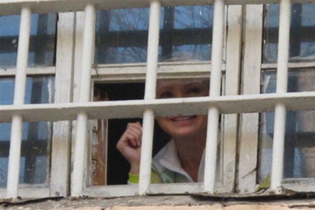 Тимошенко переселили в новую камеру и готовят перевод в медчасть СИЗО