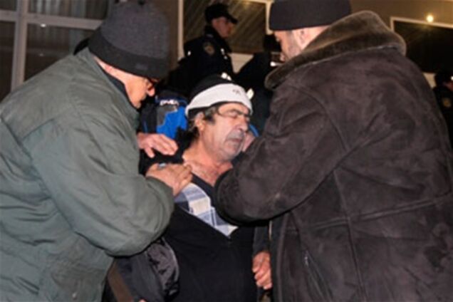 Янукович доручив Пшонці вивчити обставини смерті Конопльова