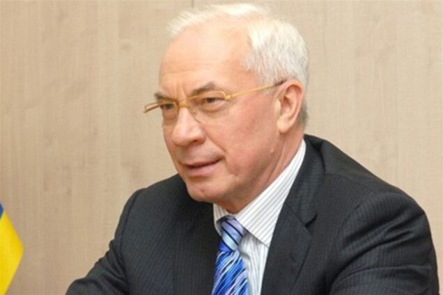 Азаров розказав, які вихідні будуть в українців на новорічні свята