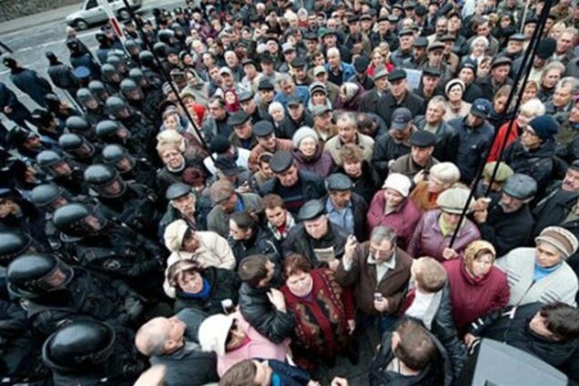 Міліція застосовує проти чорнобильців сльозогінний газ?