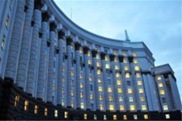 Вокруг Кабмина начали устанавливать забор