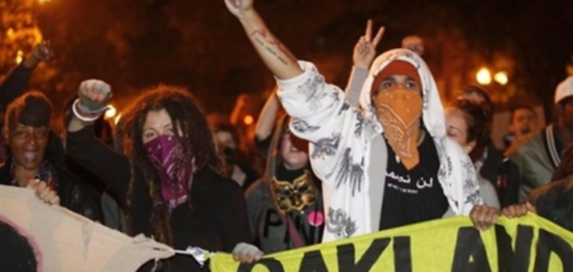 Участники 'Захвати Уолл-стрит' блокировали морской порт