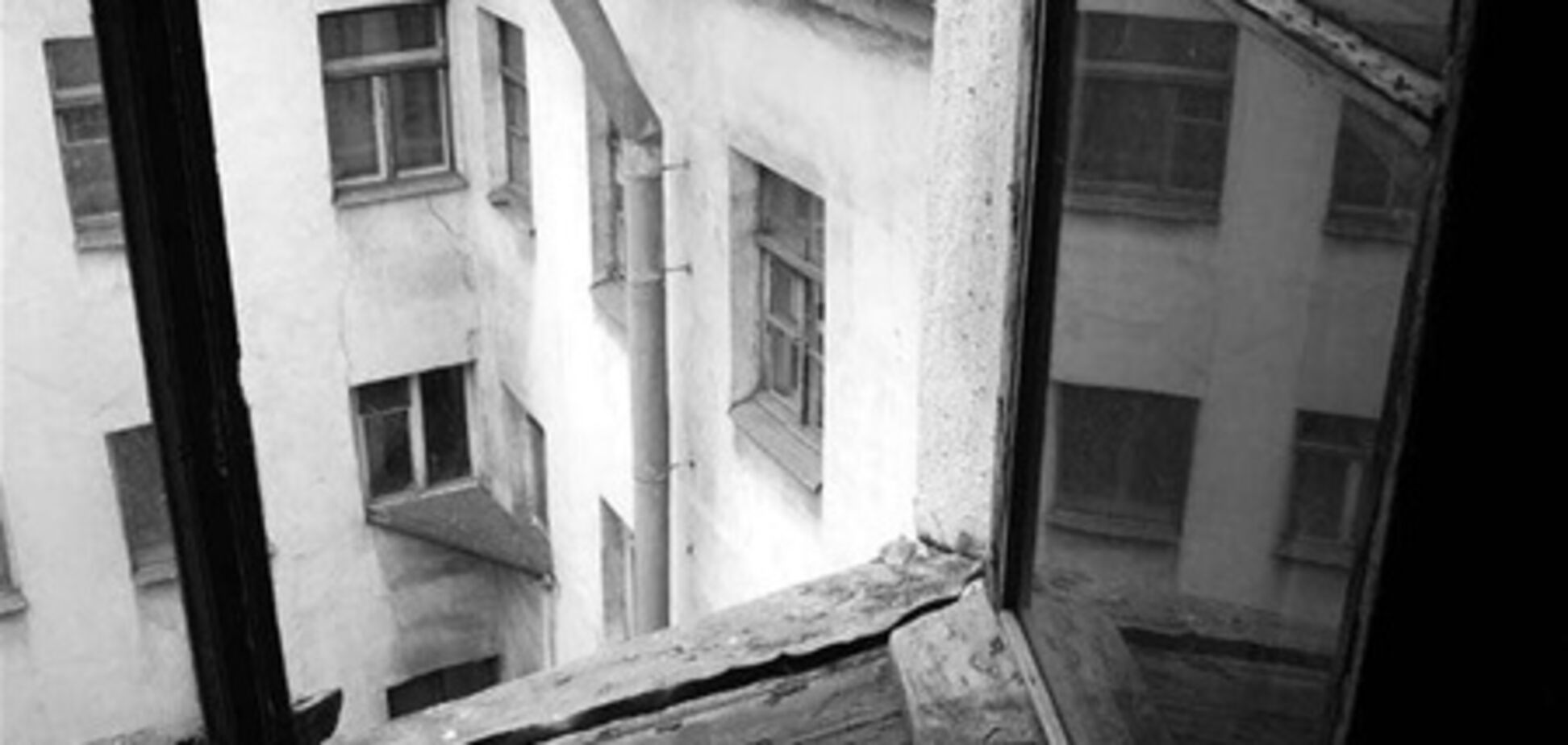 Школьница покончила жизнь самоубийством, выпрыгнув с балкона