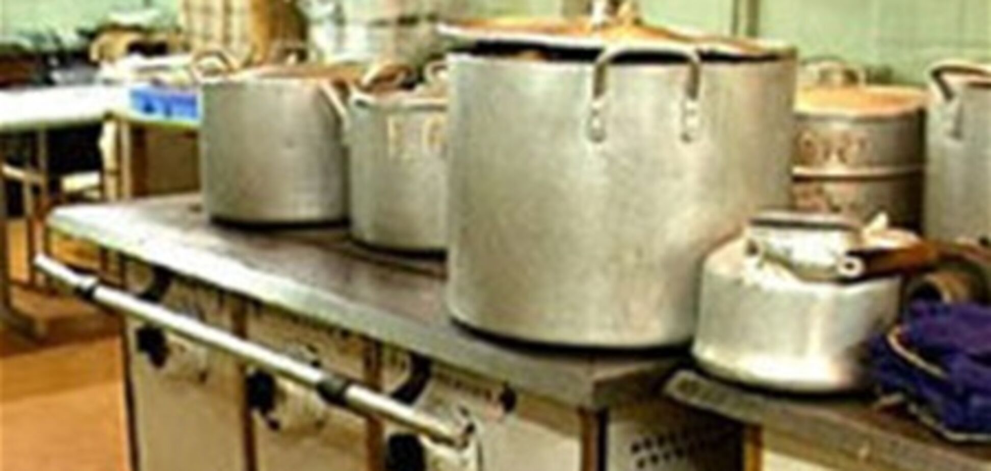 На Харьковщине 26 учеников отравились капустой в школьной столовой