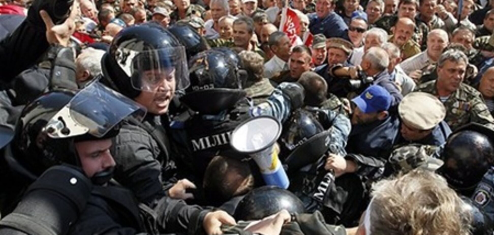 Беркутовца, пострадавшего под стенами Рады, ударили кастетом